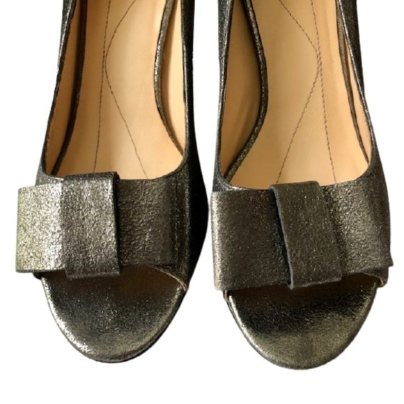 Kate Spade Platinum Sparkly Peep Toe Bow Pumps - 8.5M - Picture 7 of 11